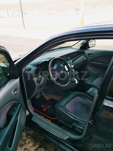 Mitsubishi Airtrek 2002, 25,000 km - 2.0 l - Qusar