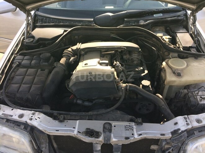 Mercedes C 230 1998, 225,000 km - 16.0 l - Sumqayıt