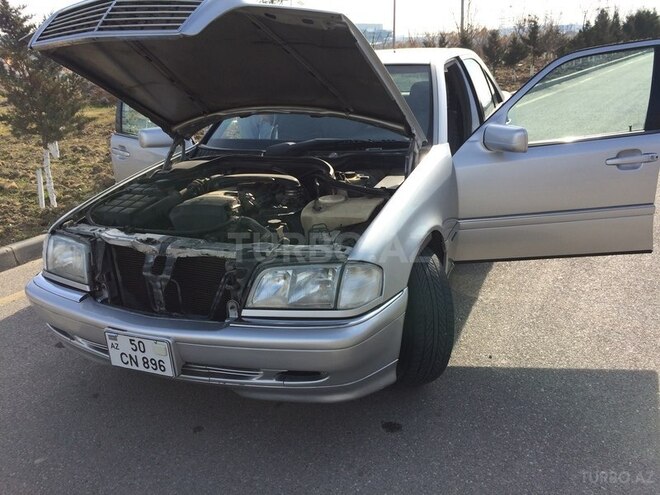 Mercedes C 230 1998, 225,000 km - 16.0 l - Sumqayıt