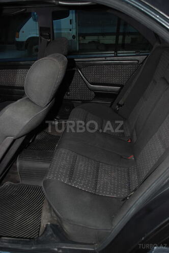 Mercedes C 180 1993, 242,000 km - 1.8 l - Bakı