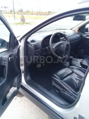 Opel Astra 2001, 240,000 km - 2.0 l - Bakı