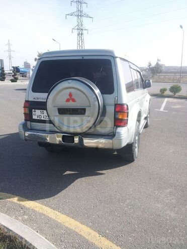 Mitsubishi Pajero 1995, 250,000 km - 2.8 l - Xırdalan
