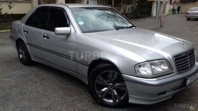 Mercedes C 240 1999, 129,000 km - 2.4 l - Bakı