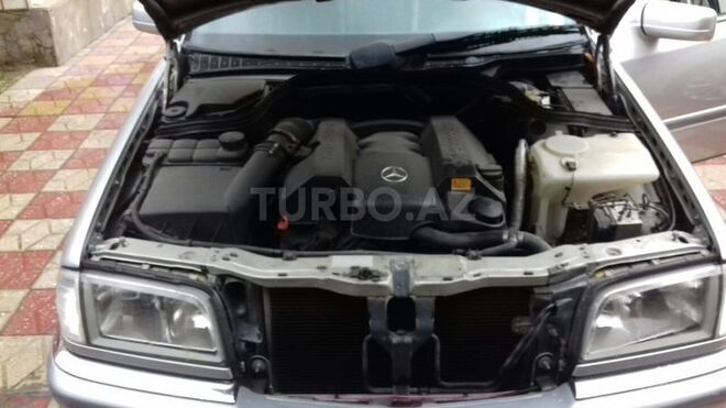 Mercedes C 240 1999, 129,000 km - 2.4 l - Bakı