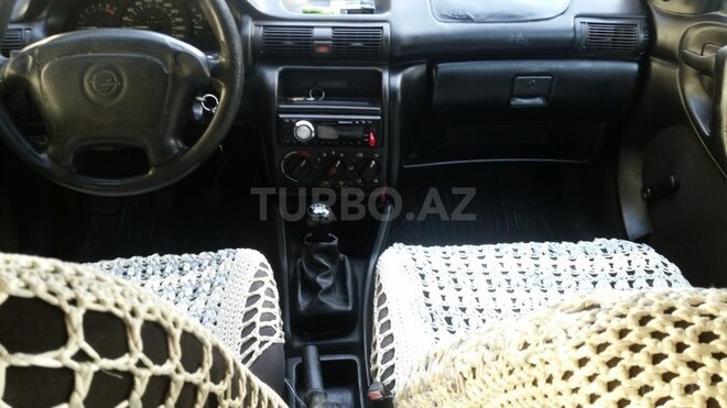 Opel Astra 1996, 296,548 km - 1.6 л - Bakı