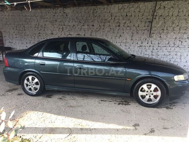 Opel Vectra 2001, 330,000 km - 1.6 l - Bakı