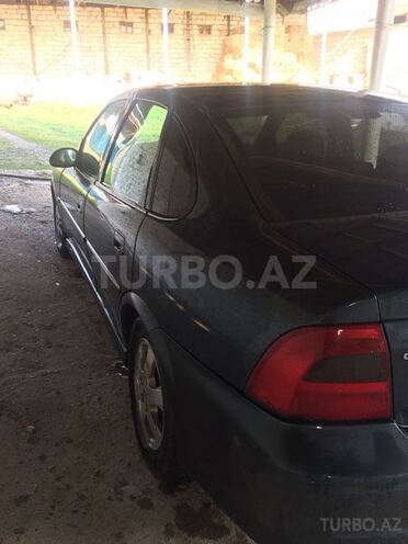 Opel Vectra 2001, 330,000 km - 1.6 l - Bakı