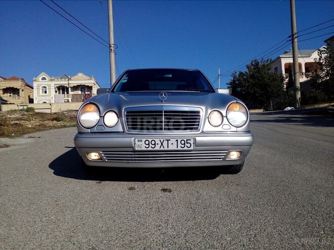 Mercedes E 220 1999, 359,000 km - 2.2 l - Bakı