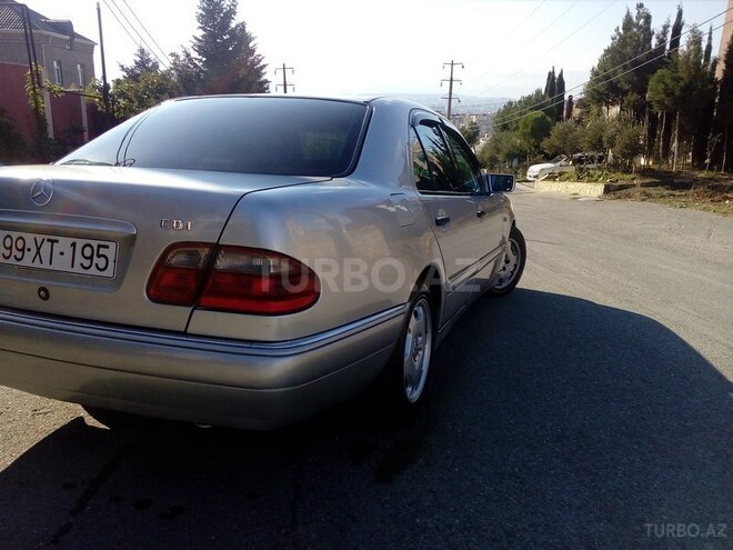 Mercedes E 220 1999, 359,000 km - 2.2 l - Bakı