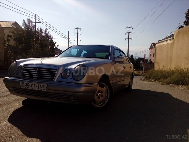 Mercedes E 220 1999, 359,000 km - 2.2 l - Bakı