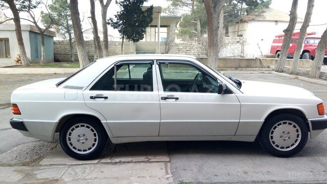Mercedes 190 1992, 150,600 km - 2.0 л - Sumqayıt