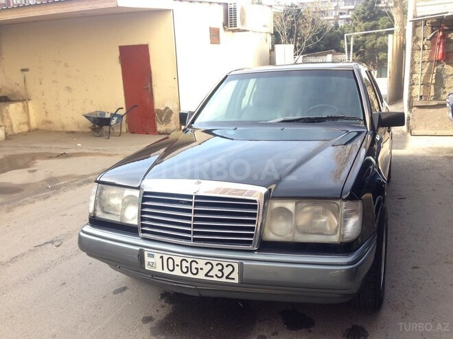 Mercedes E 230 1990, 210,000 km - 2.3 l - Bakı