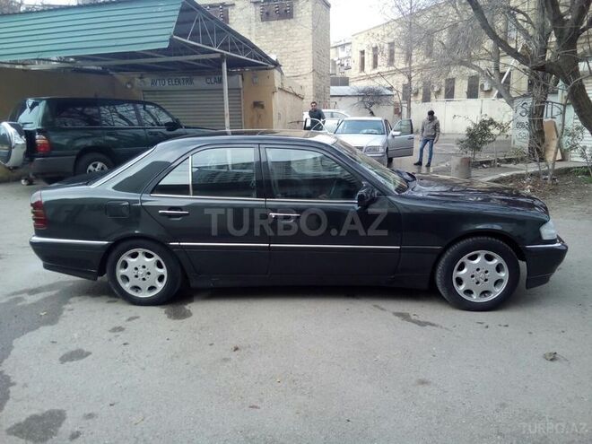Mercedes C 220 1993, 280,000 km - 2.2 л - Bakı