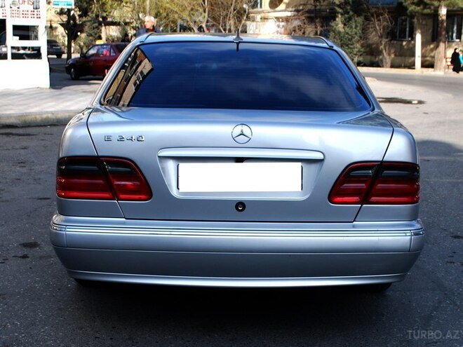 Mercedes E 240 2000, 240,000 km - 2.6 l - Bakı