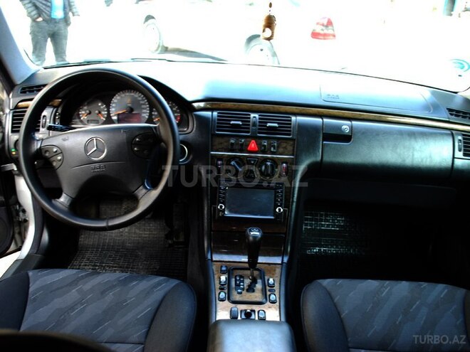 Mercedes E 240 2000, 240,000 km - 2.6 l - Bakı