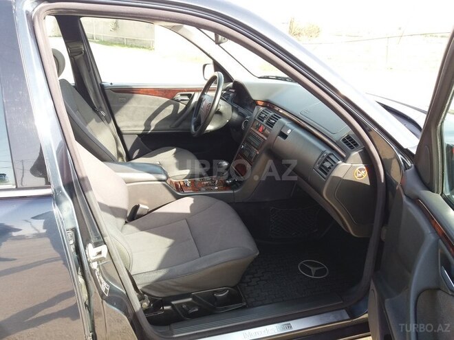 Mercedes E 220 1999, 342,000 km - 2.2 л - Bakı