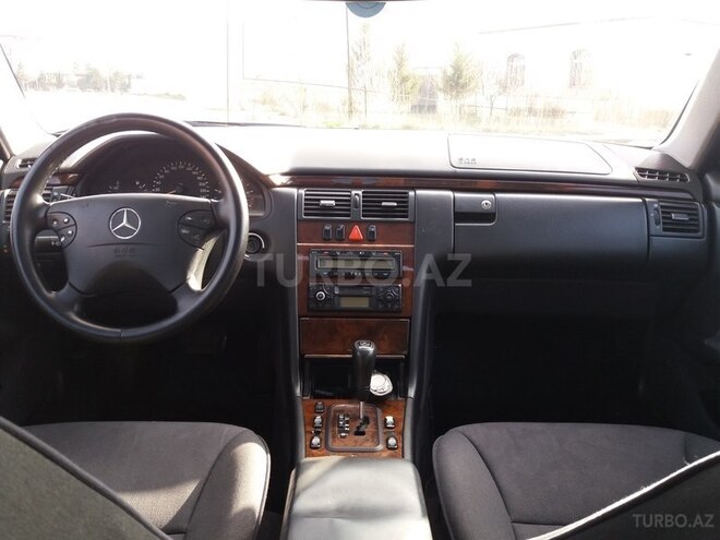 Mercedes E 220 1999, 342,000 km - 2.2 л - Bakı