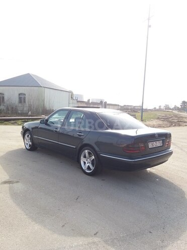 Mercedes E 220 1999, 342,000 km - 2.2 л - Bakı