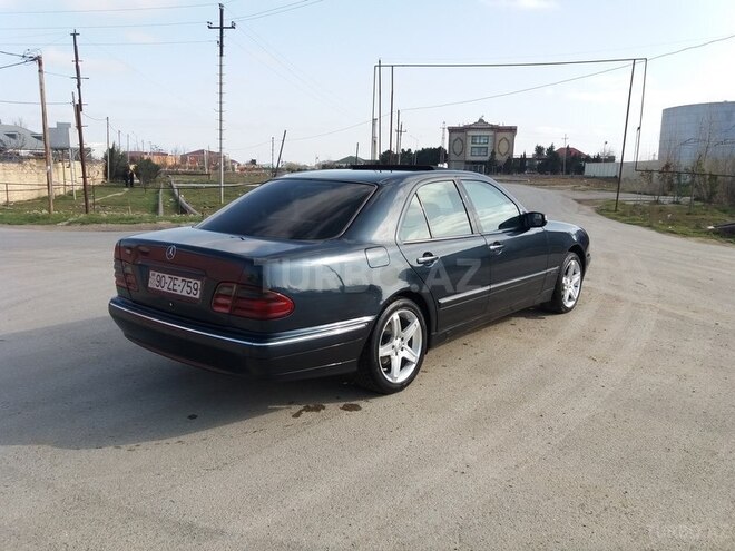 Mercedes E 220 1999, 342,000 km - 2.2 л - Bakı