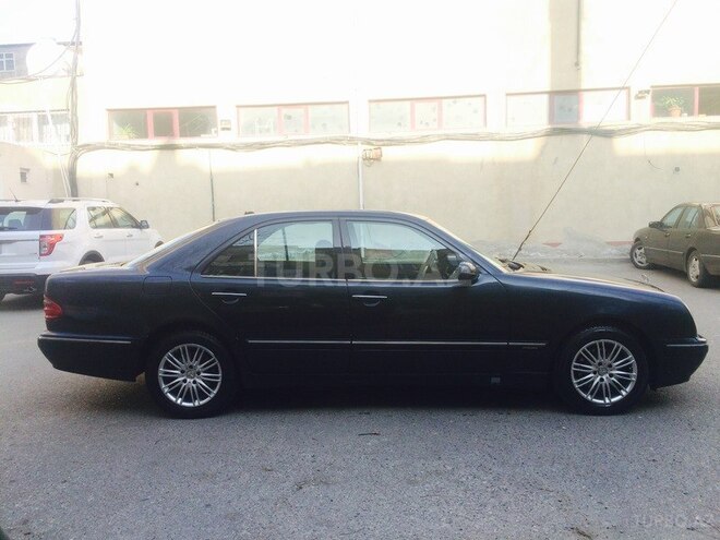 Mercedes E 280 2000, 350,000 km - 2.8 l - Bakı