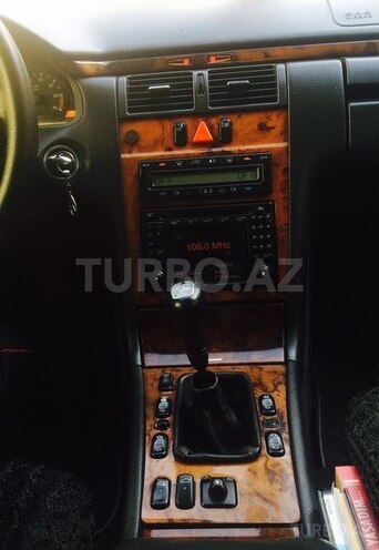 Mercedes E 280 2000, 350,000 km - 2.8 l - Bakı