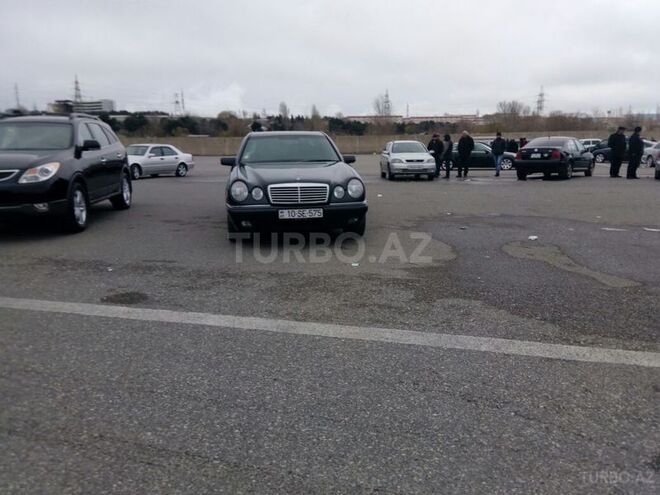 Mercedes E 230 1996, 277,264 km - 2.3 л - Bakı