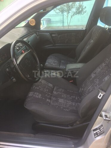 Mercedes E 320 1998, 250,000 km - 3.2 l - Bakı