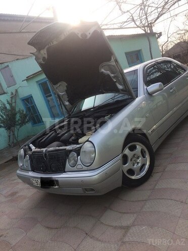 Mercedes E 320 1998, 250,000 km - 3.2 l - Bakı