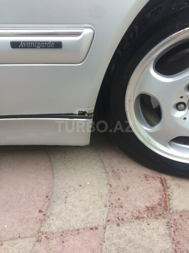 Mercedes E 320 1998, 250,000 km - 3.2 l - Bakı