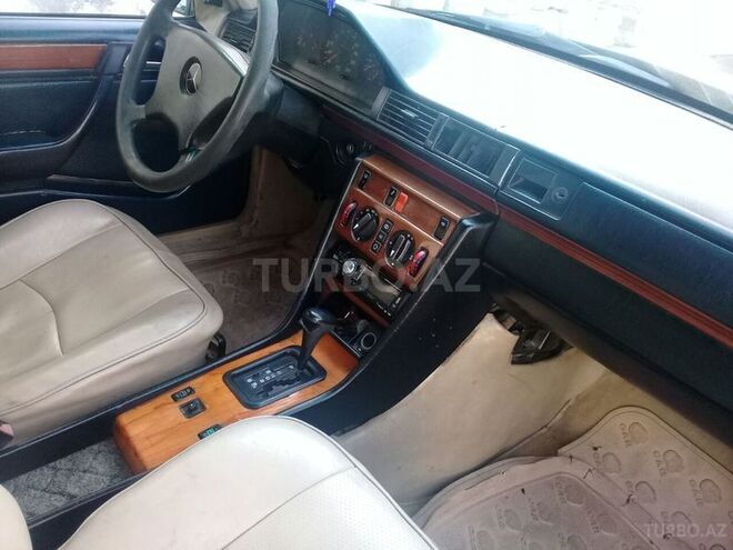 Mercedes E 300 1995, 352,586 km - 0.3 l - Bakı