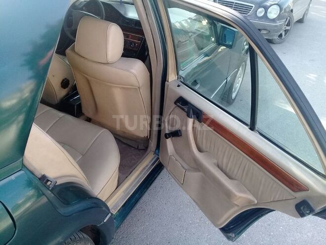Mercedes E 300 1995, 352,586 km - 0.3 l - Bakı