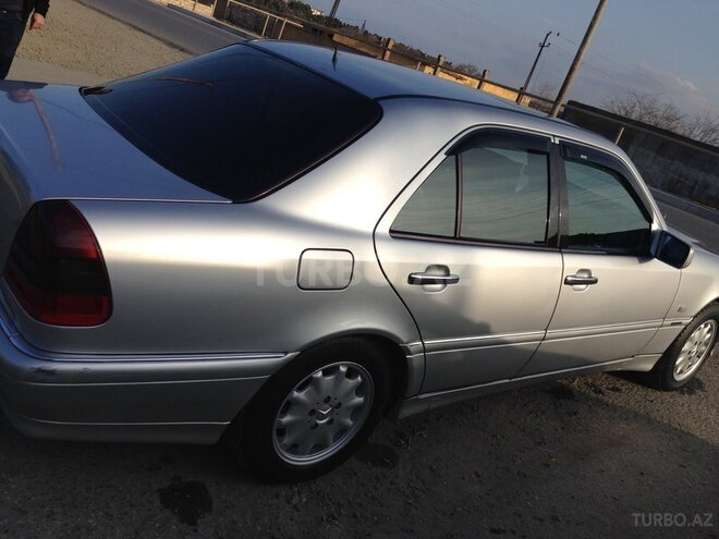 Mercedes C 240 1998, 186,000 km - 2.4 l - Bakı