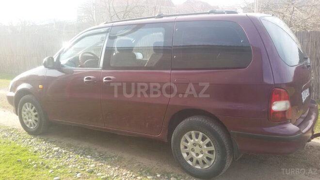 Kia Carnival 1999, 260,000 km - 0.3 л - Sabirabad