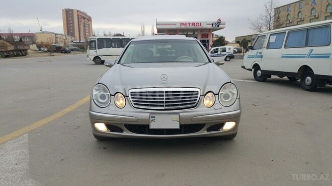 Mercedes E 320 2003, 236,000 km - 3.2 l - Sumqayıt