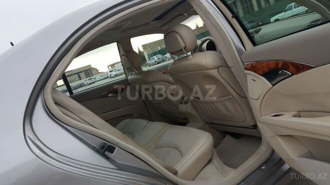 Mercedes E 320 2003, 236,000 km - 3.2 l - Sumqayıt
