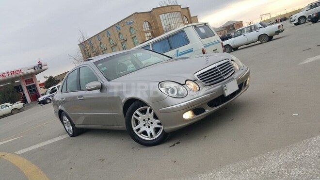 Mercedes E 320 2003, 236,000 km - 3.2 l - Sumqayıt