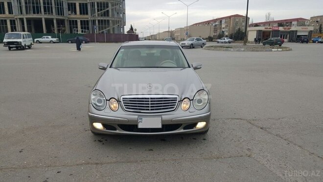 Mercedes E 320 2003, 236,000 km - 3.2 l - Sumqayıt