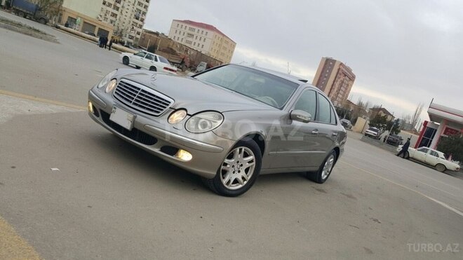Mercedes E 320 2003, 236,000 km - 3.2 l - Sumqayıt