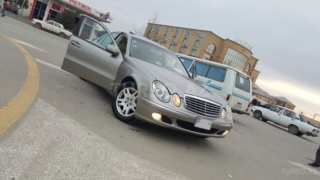 Mercedes E 320 2003, 236,000 km - 3.2 l - Sumqayıt