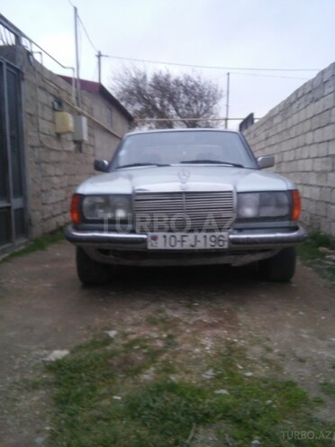 Mercedes  1983, 290,000 km - 2.3 l - Bakı