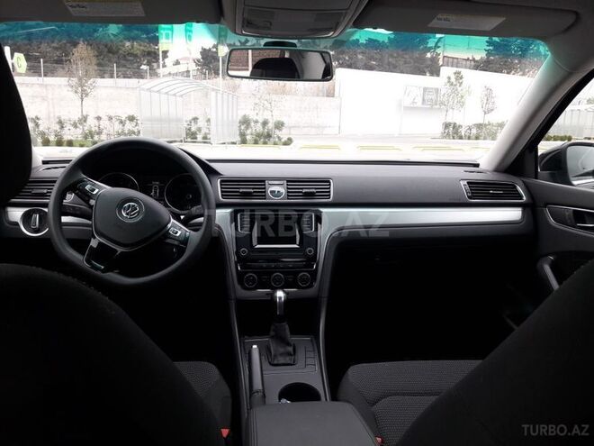Volkswagen Passat 2017, 6,980 km - 1.8 l - Bakı