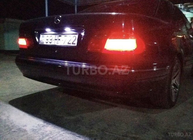 Mercedes E 240 2001, 255,329 km - 2.6 l - Bakı