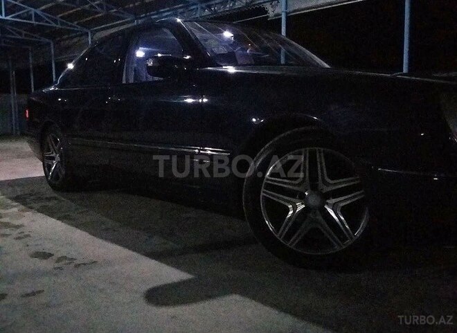 Mercedes E 240 2001, 255,329 km - 2.6 l - Bakı
