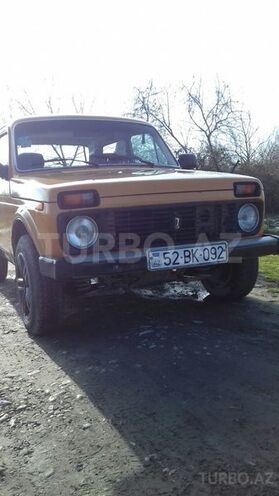 LADA (VAZ) Niva 1985, 291,400 km - 1.6 л - Salyan