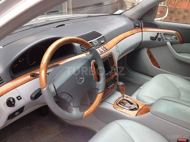 Mercedes S 320 2001, 341,000 km - 3.2 l - Qusar