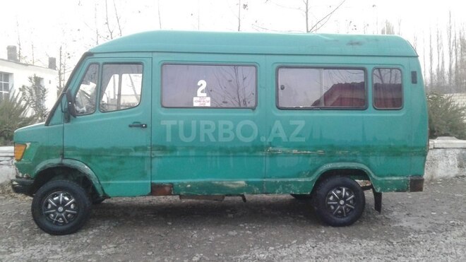 Mercedes 208 D 1992, 8,454,546 km - 2.5 l - Bərdə