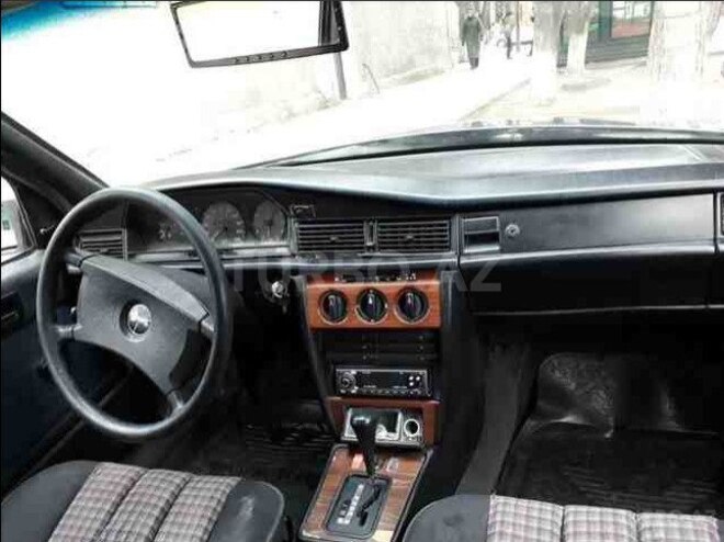 Mercedes 190 1991, 275,000 km - 1.8 л - Bakı