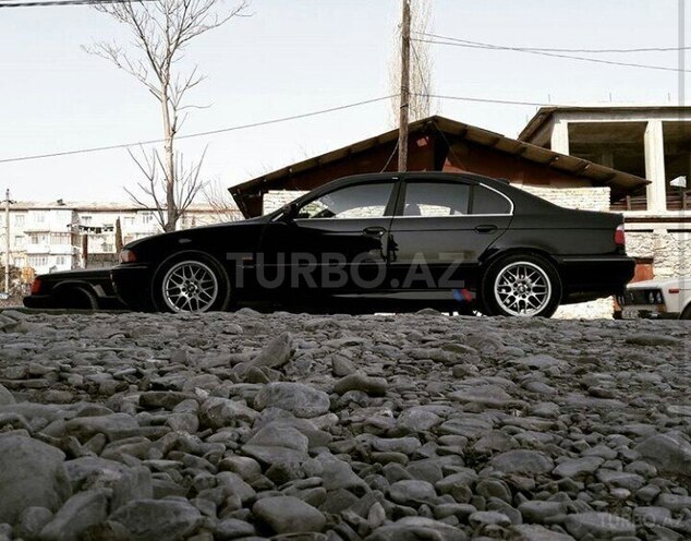 BMW 523 1997, 264,500 km - 2.5 л - Şəki