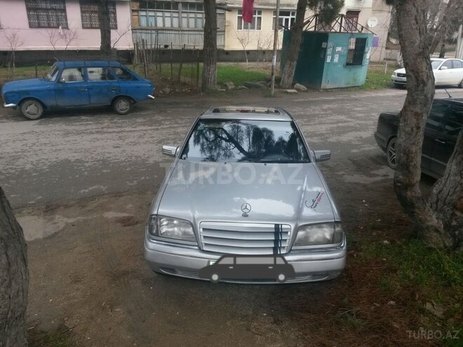 Mercedes C 220 1994, 264,000 km - 2.2 l - Sumqayıt