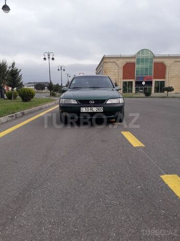 Opel Vectra 1996, 300,000 km - 1.6 l - Bakı